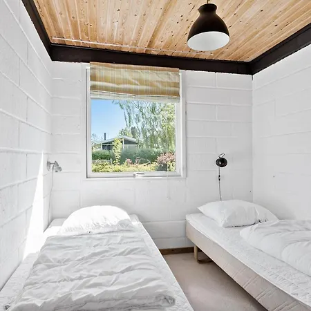 Beautiful Home In Svendborg With Wifi *