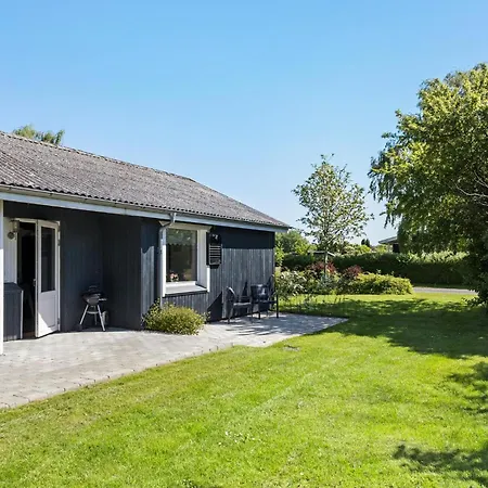 Beautiful Home In Svendborg With Wifi 펜션